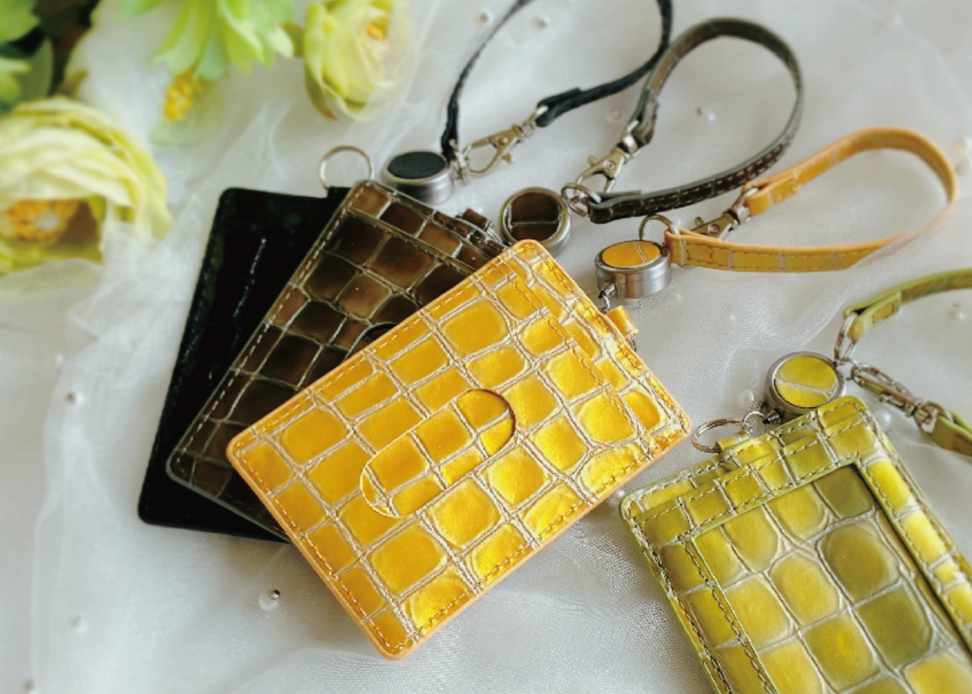 Present a pass caseリニューアル記念キャンペーン
